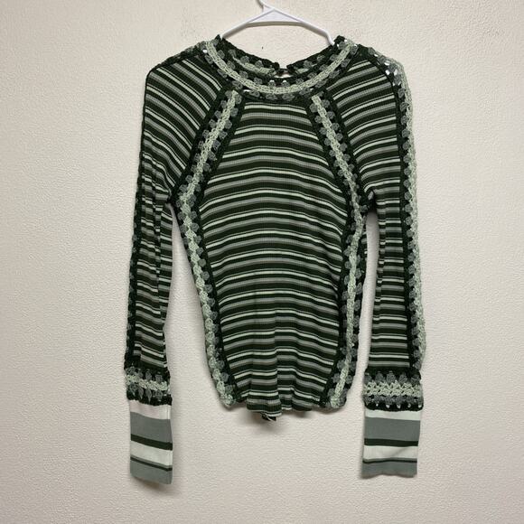 Gimmicks Crochet Accent Fitted Top Green Striped Ribbed Long Sleeve Size Large - Picture 1 of 10